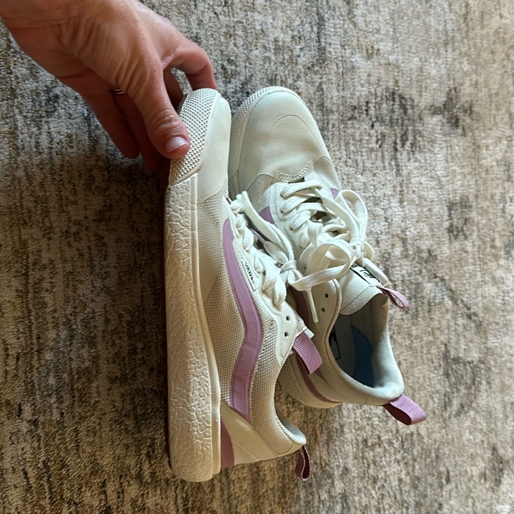 Vans tennis shoes